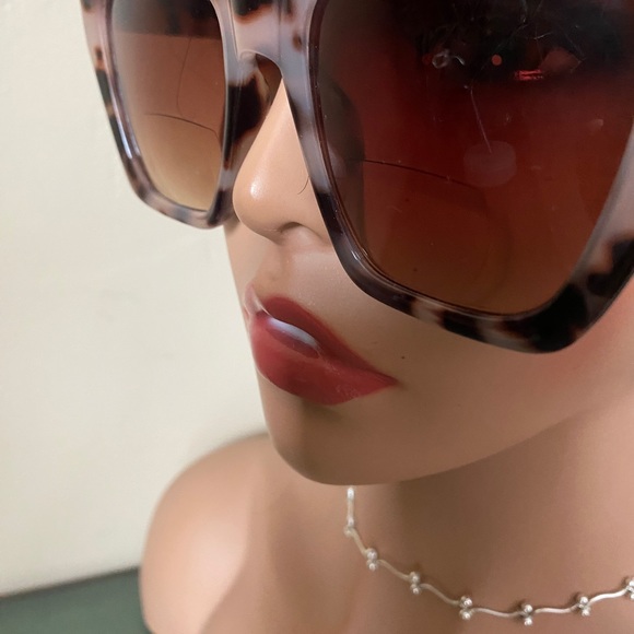 Ladeesse bifocal sunglasses. +2.50. - Picture 5 of 10